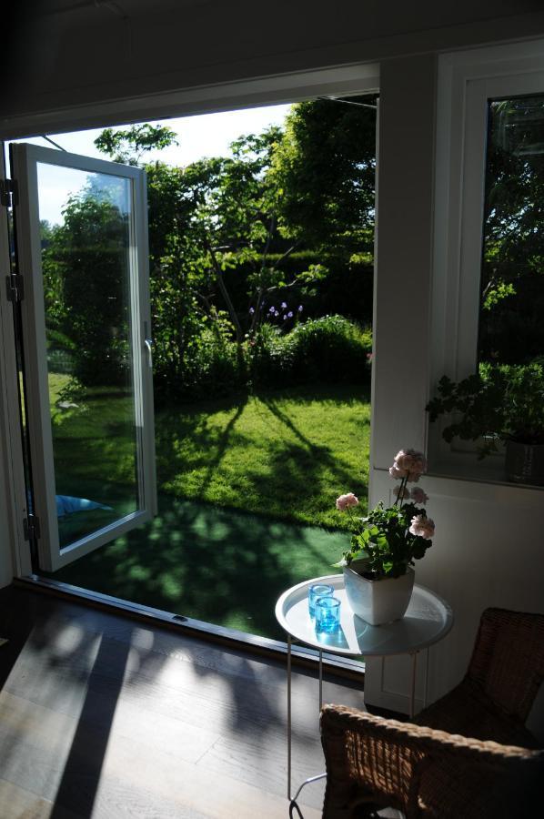 Surfers Guesthouse Åsa Екстериор снимка