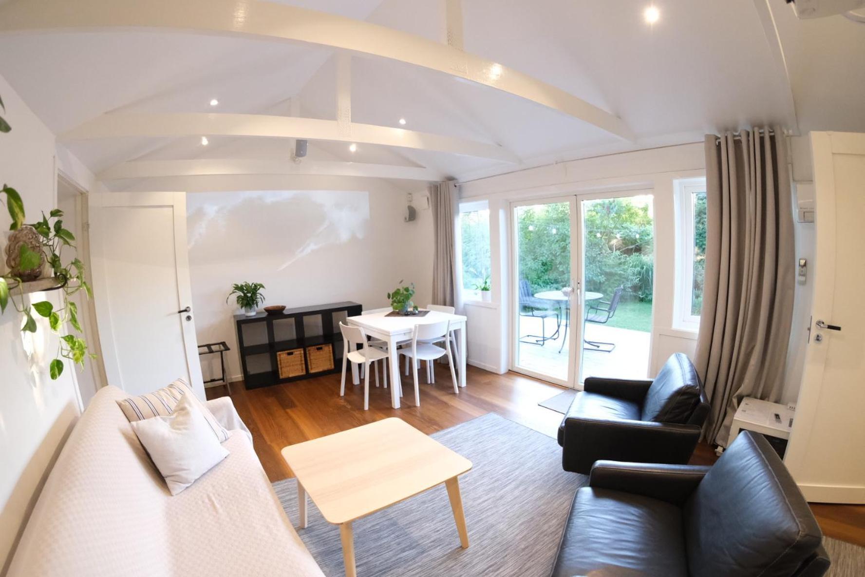 Surfers Guesthouse Åsa Екстериор снимка