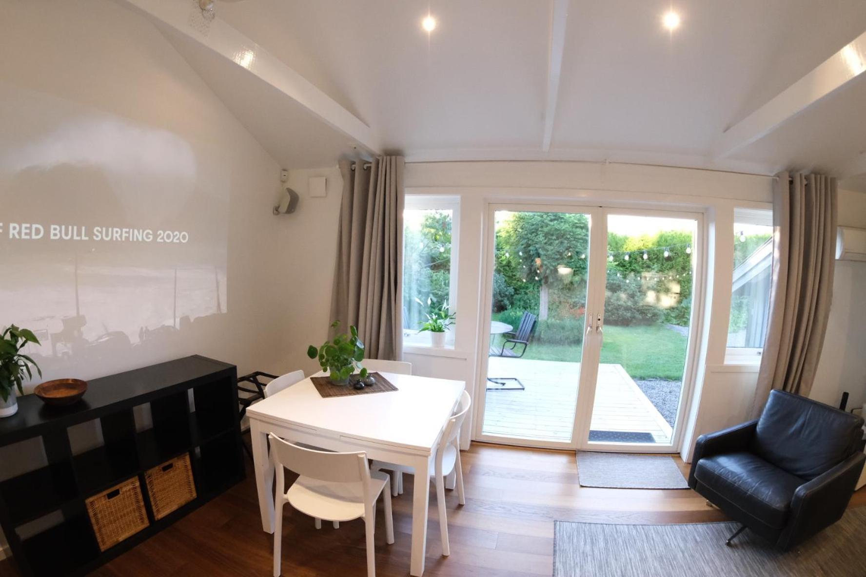 Surfers Guesthouse Åsa Екстериор снимка